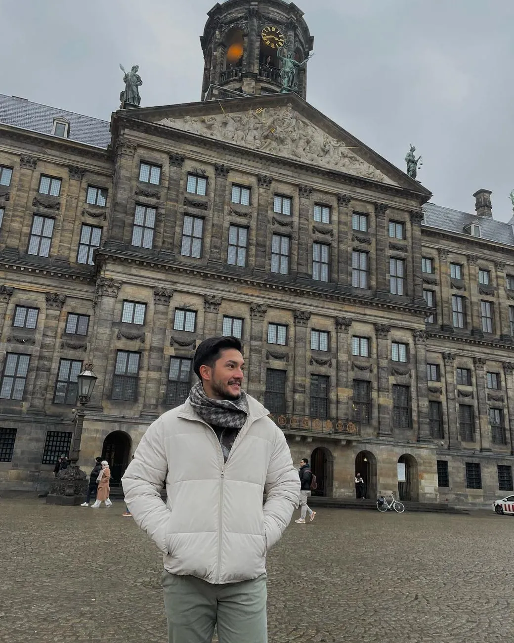 Amsterdam'da Dam Meydanı'nda Ali Can